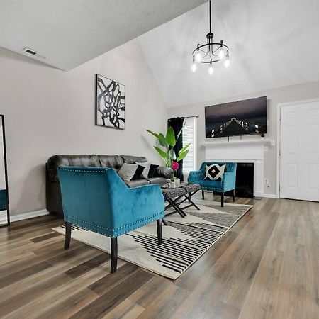 Plush Two Bedroom Retreat. A Home Away From Home! Riverdale Esterno foto