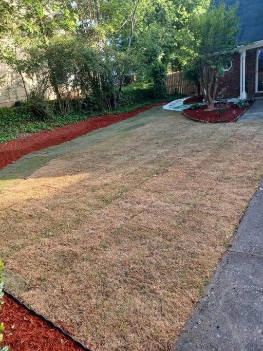 Plush Two Bedroom Retreat. A Home Away From Home! Riverdale Esterno foto