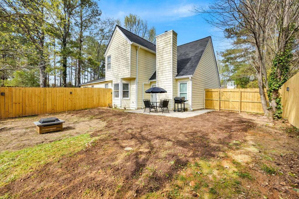 Plush Two Bedroom Retreat. A Home Away From Home! Riverdale Esterno foto